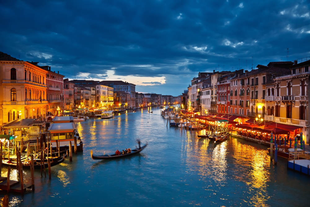 Tour Venezia Canal Grande in gondola con guida
